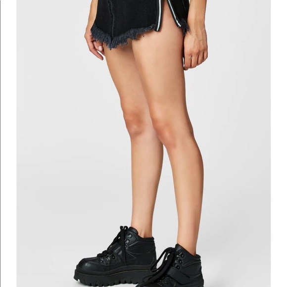 Carmar Jean Skirt Size 25. Sold at LF. - Picture 9 of 10